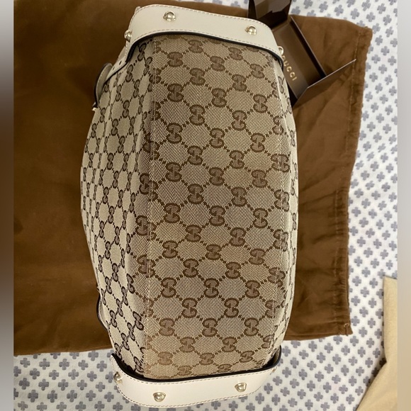 Authentic Gucci GG Horsebit Pelham Shoulder bag. Used once. Excellent condition - Picture 7 of 12